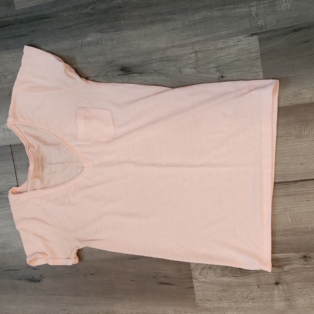 Pink v-neck t-shirt